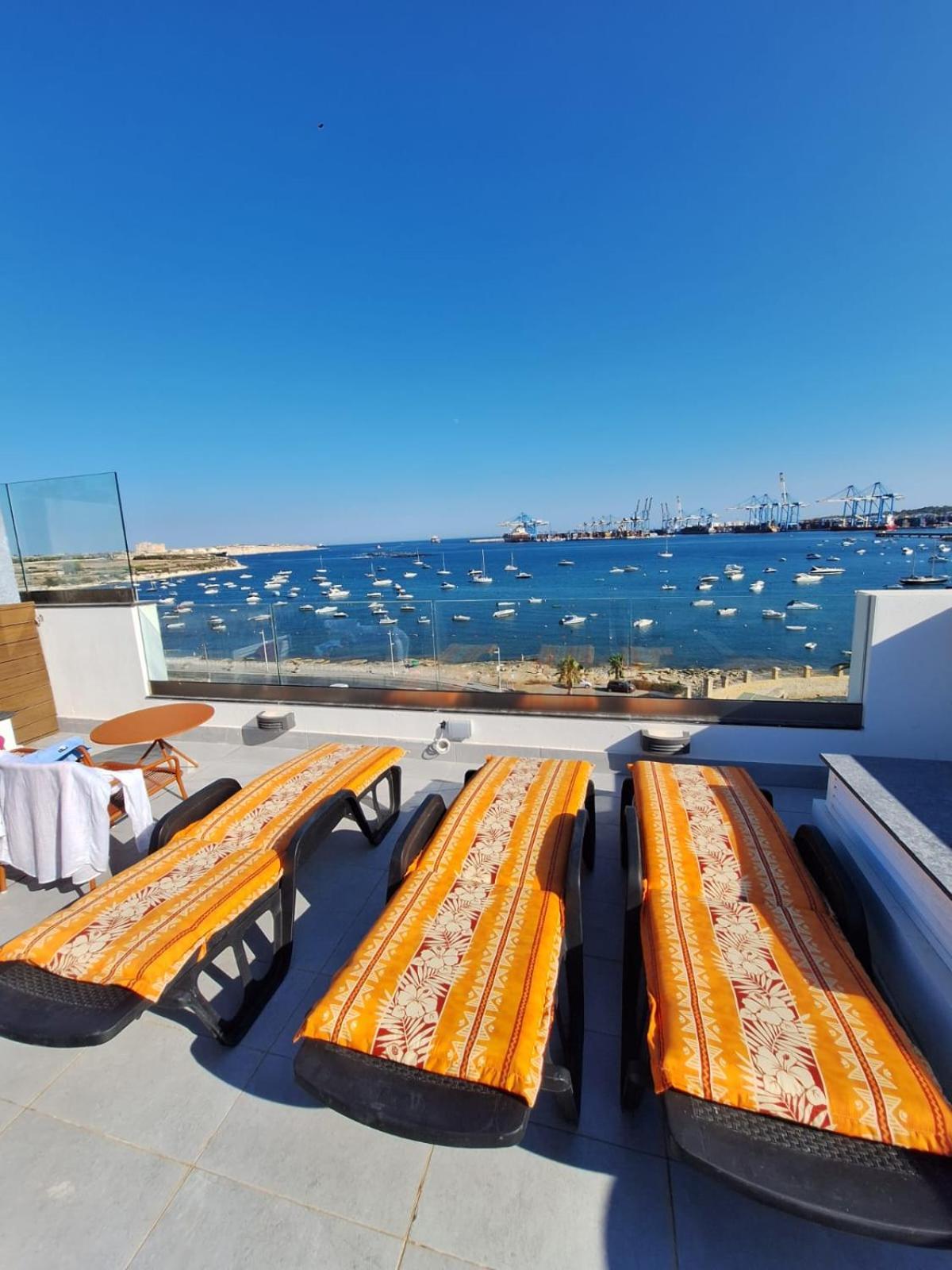 South32 Hotel Birżebbuġa Exteriér fotografie