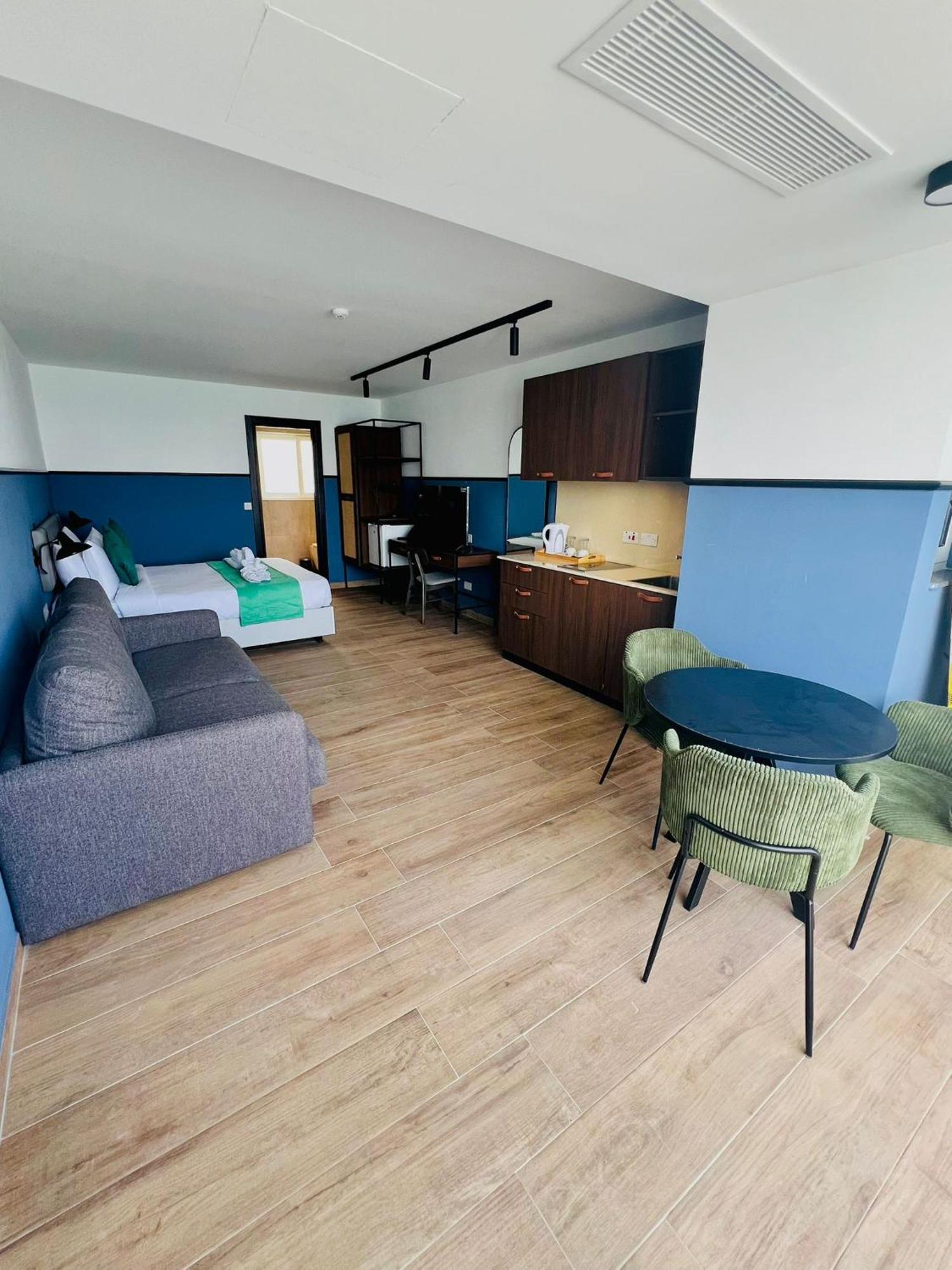 South32 Hotel Birżebbuġa Exteriér fotografie