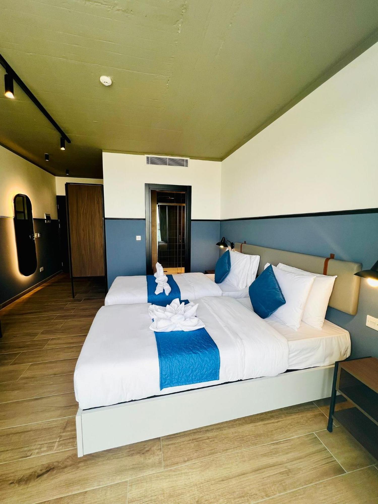South32 Hotel Birżebbuġa Exteriér fotografie